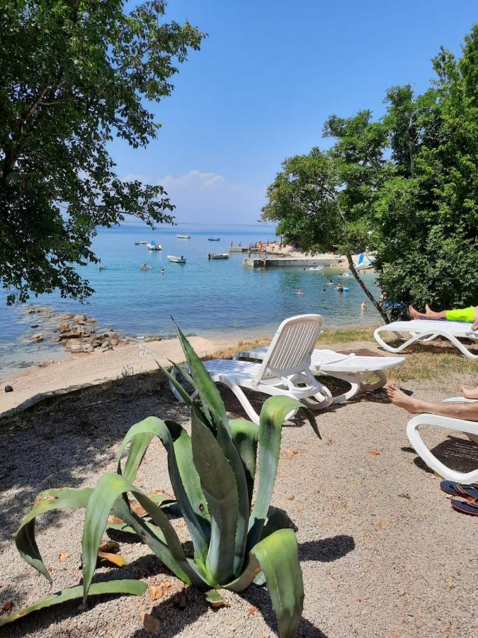 Njivice, Otok Krk, Apartman Dora Exterior foto