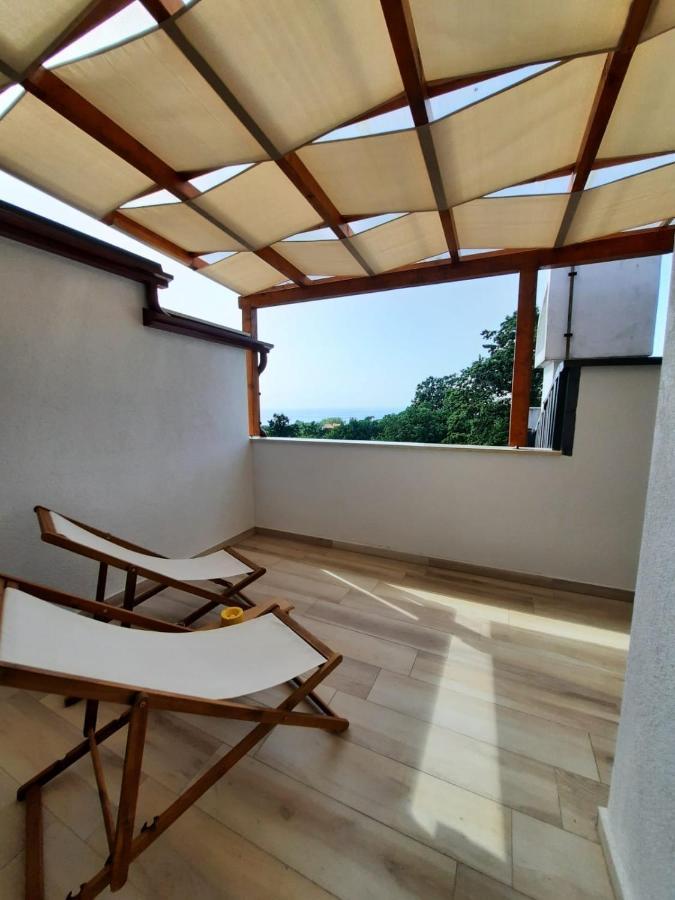 Njivice, Otok Krk, Apartman Dora Exterior foto