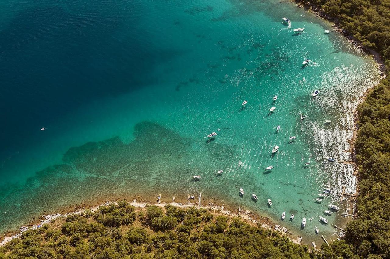 Njivice, Otok Krk, Apartman Dora Exterior foto