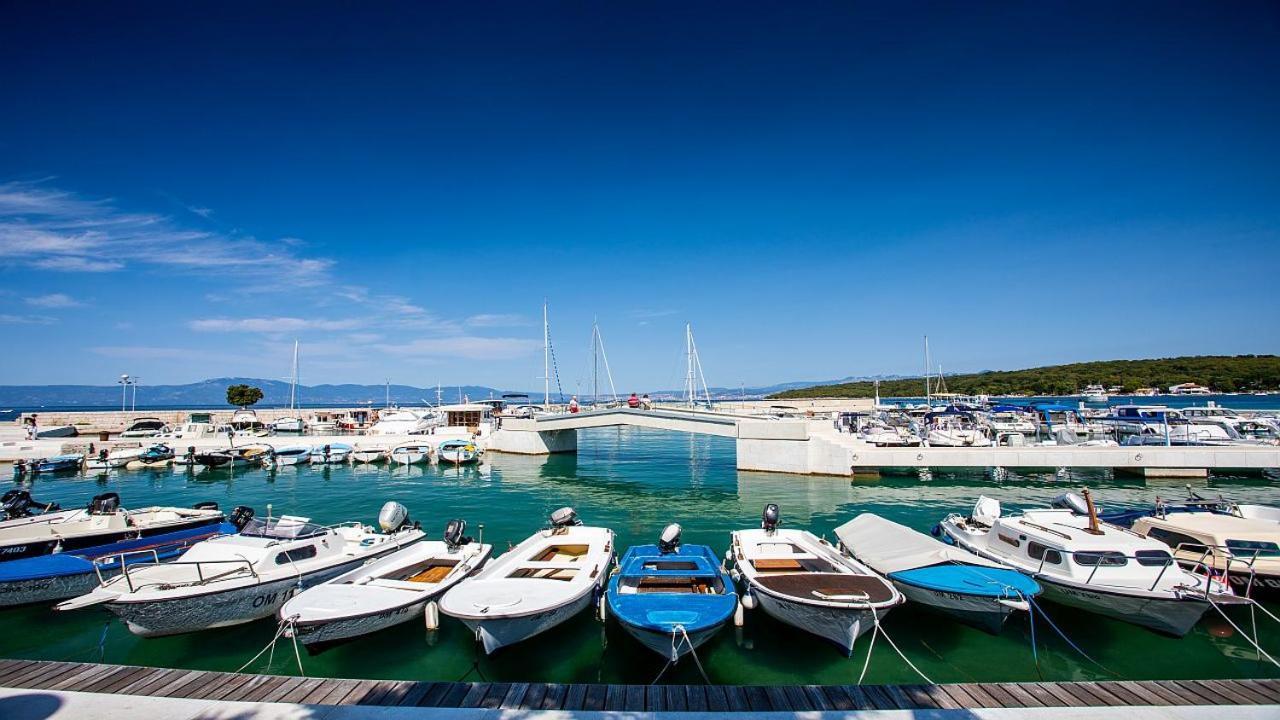 Njivice, Otok Krk, Apartman Dora Exterior foto