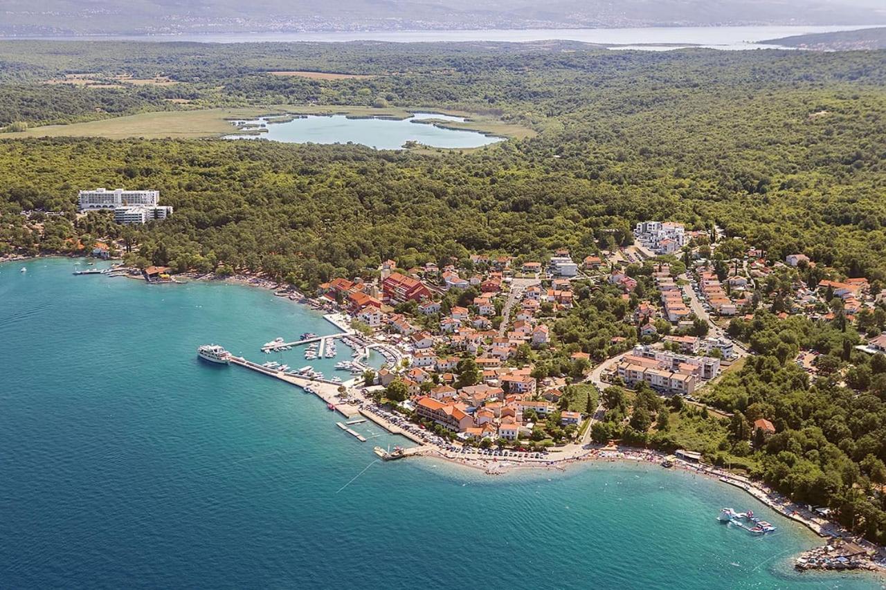 Njivice, Otok Krk, Apartman Dora Exterior foto